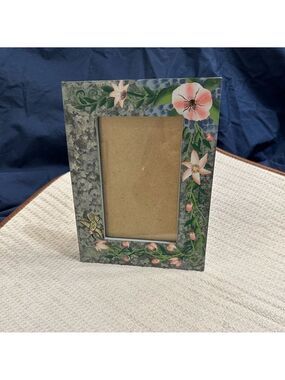Photo Frame Wooden 6”x8” - Humming bird, Pink flowers in the design ~4x6 opening
